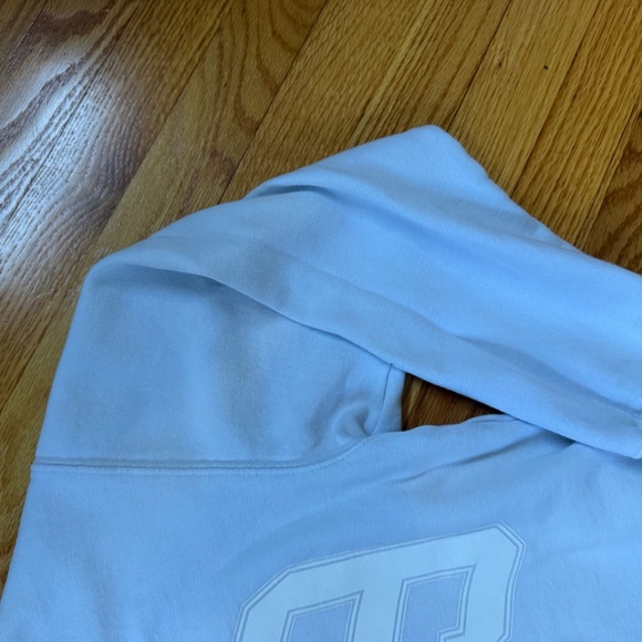 Official Taylor Swift 1989 TS limited edition baby blue crewneck Size Small - Picture 7 of 7